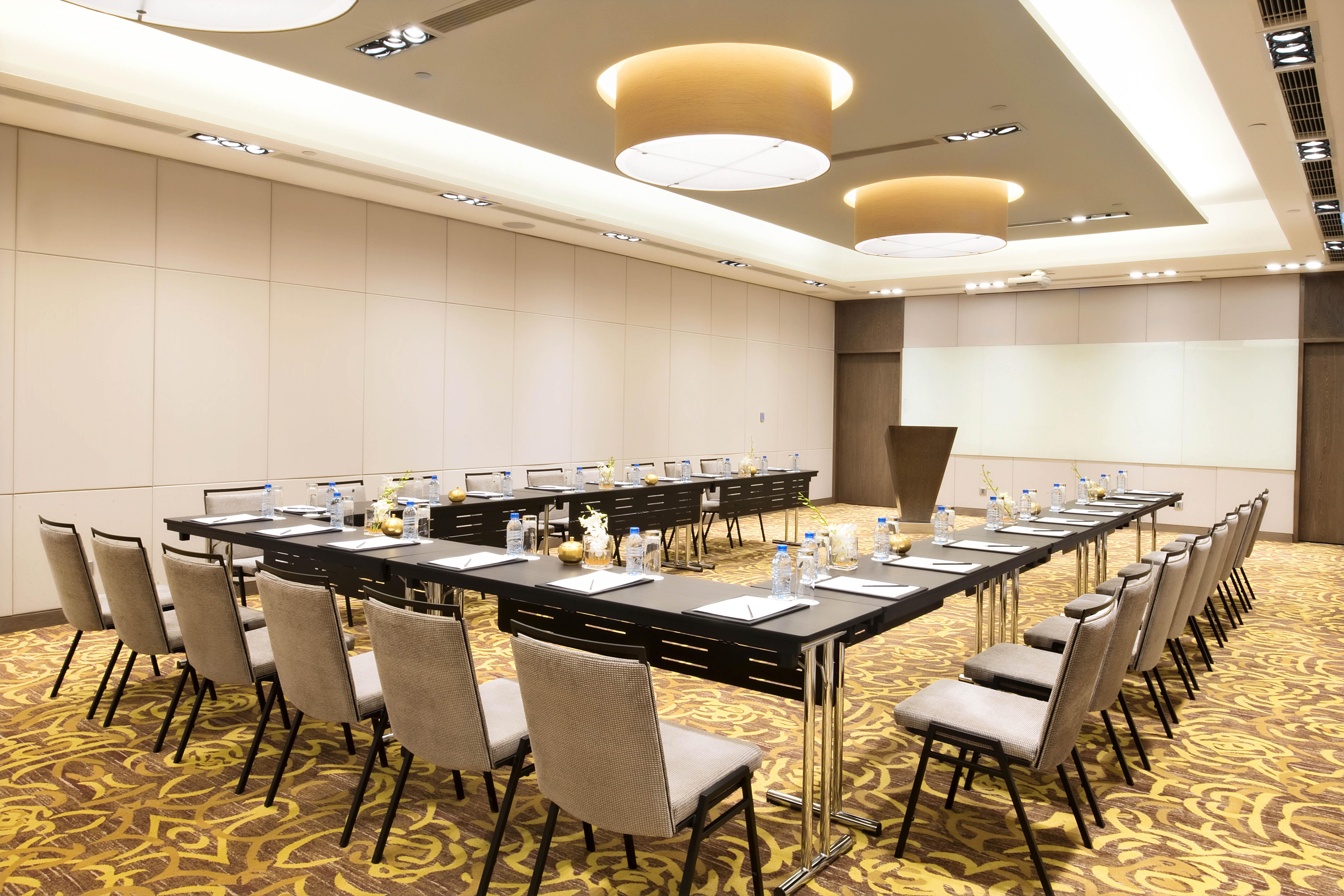 Eastin Grand Hotel Saigon Хошимин Экстерьер фото Meeting room
