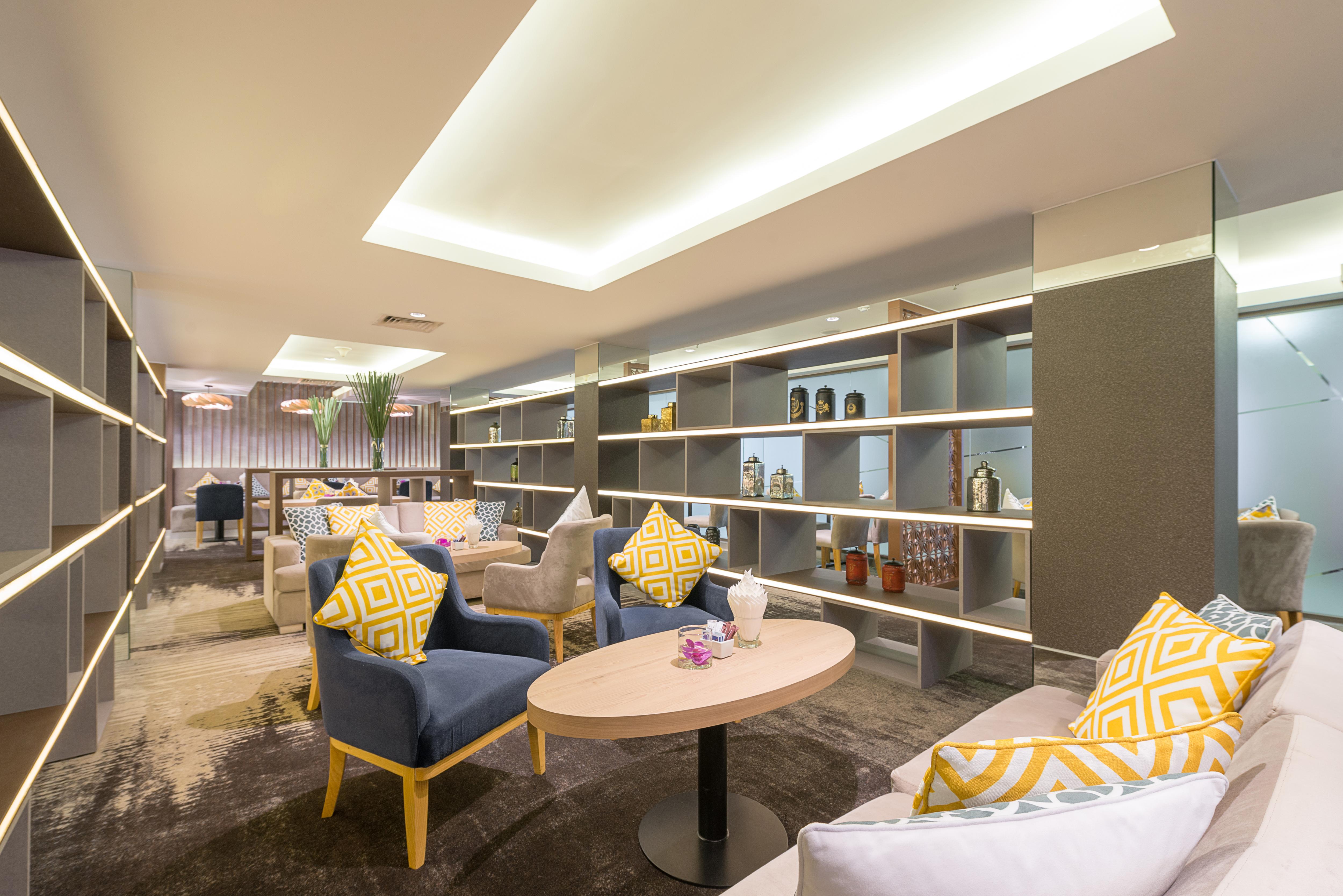Eastin Grand Hotel Saigon Хошимин Экстерьер фото The Royal Orchid Lounge at Suvarnabhumi Airport