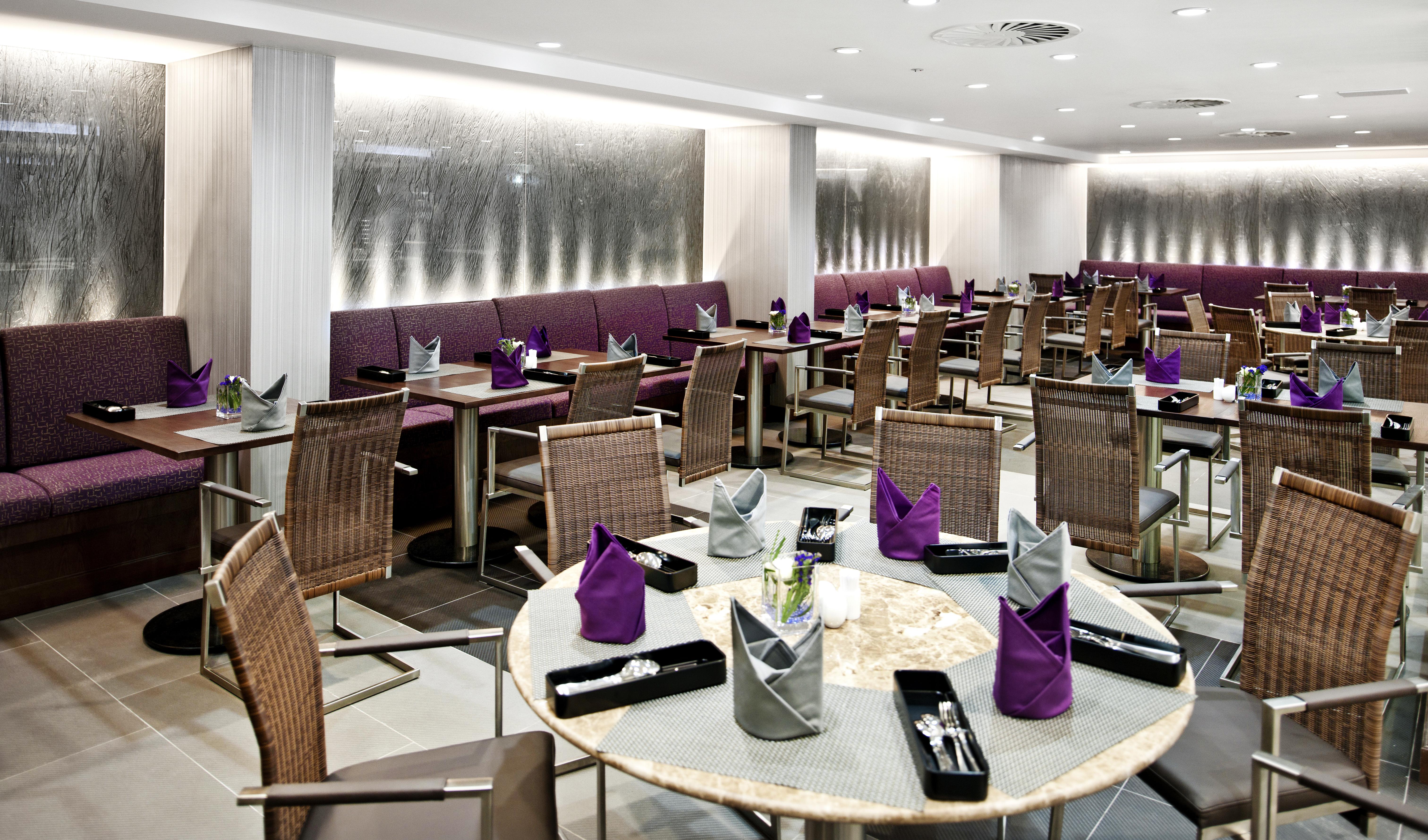 Eastin Grand Hotel Saigon Хошимин Экстерьер фото Restaurant