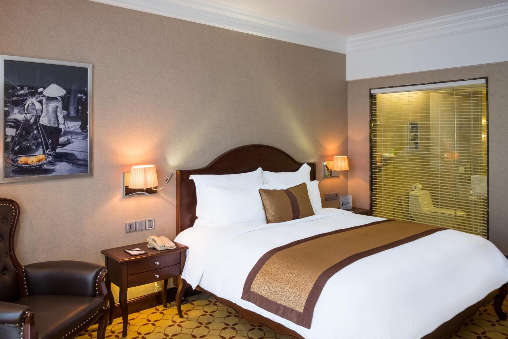 Eastin Grand Hotel Saigon Хошимин Экстерьер фото