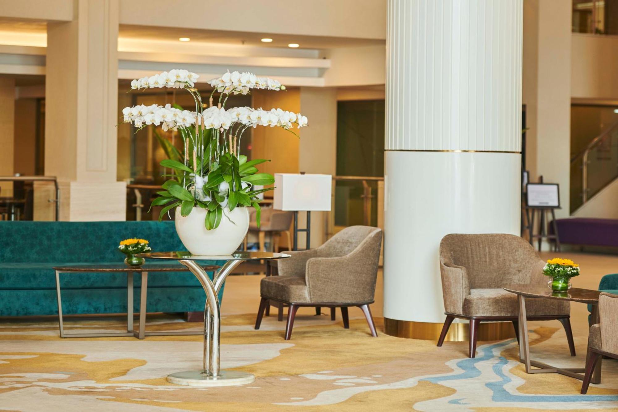 Eastin Grand Hotel Saigon Хошимин Экстерьер фото The lobby of the hotel