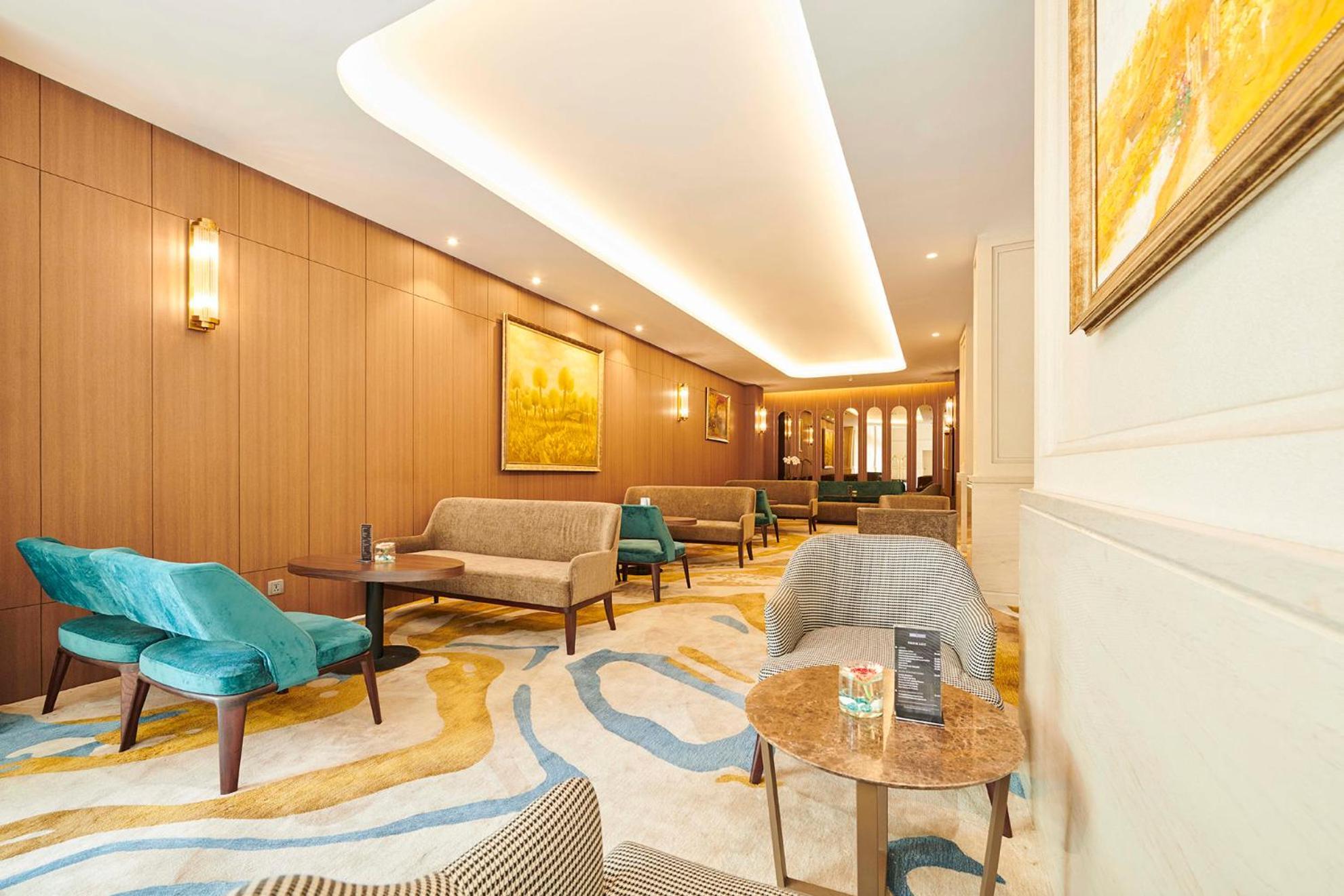 Eastin Grand Hotel Saigon Хошимин Экстерьер фото The interior of the lounge