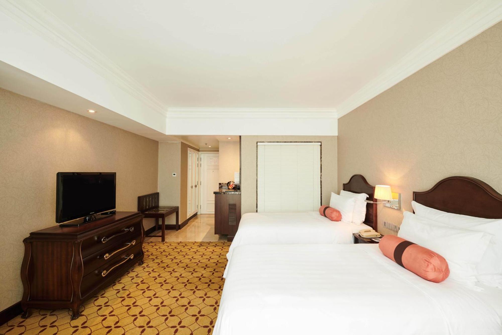 Eastin Grand Hotel Saigon Хошимин Экстерьер фото Deluxe Room