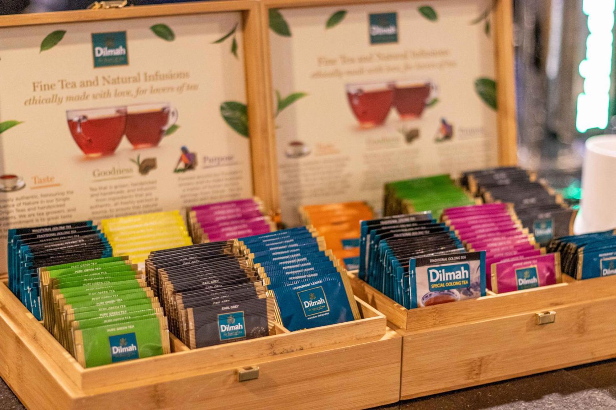 Eastin Grand Hotel Saigon Хошимин Экстерьер фото Dilmah tea bags