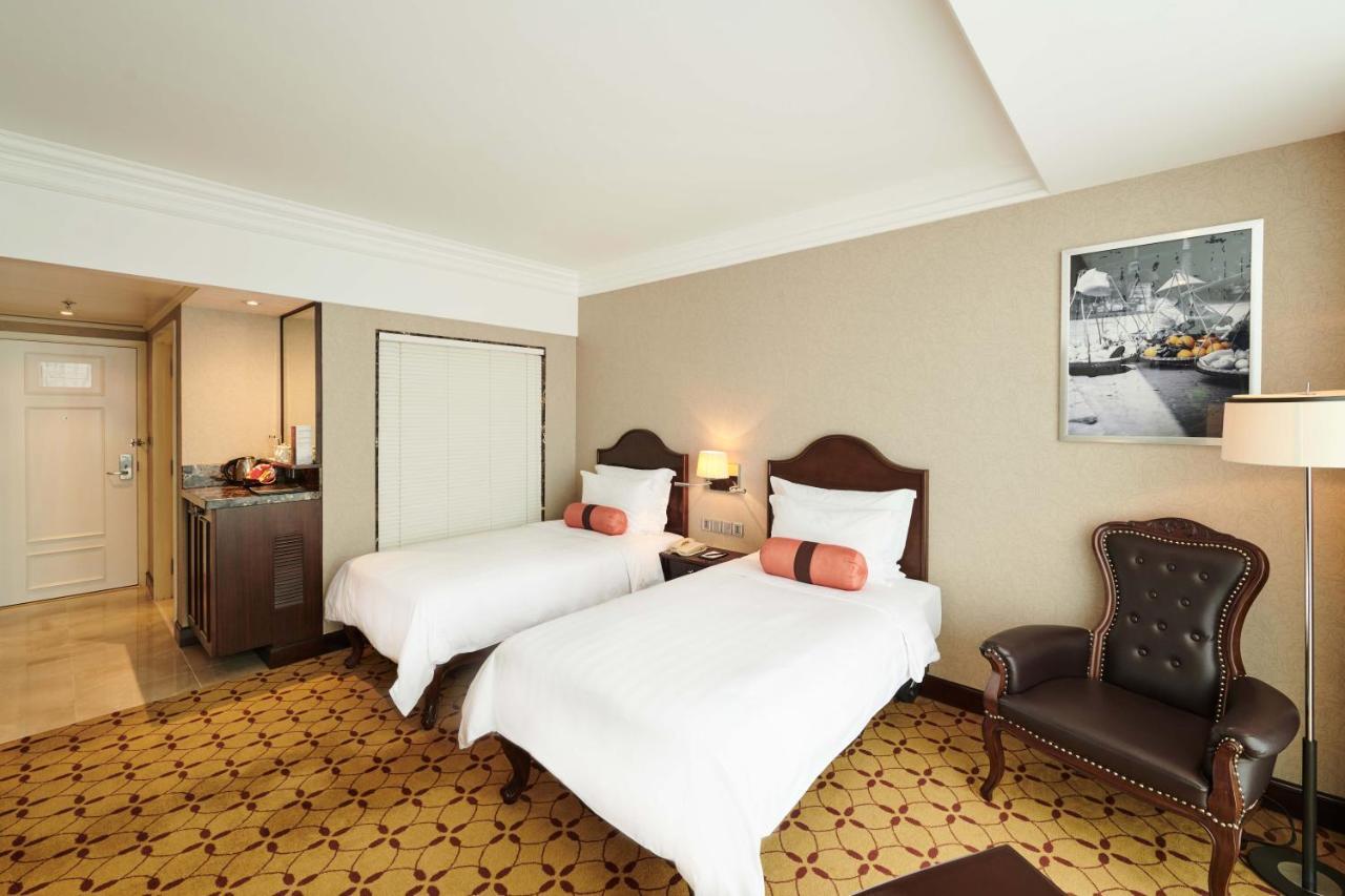 Eastin Grand Hotel Saigon Хошимин Экстерьер фото Deluxe Room